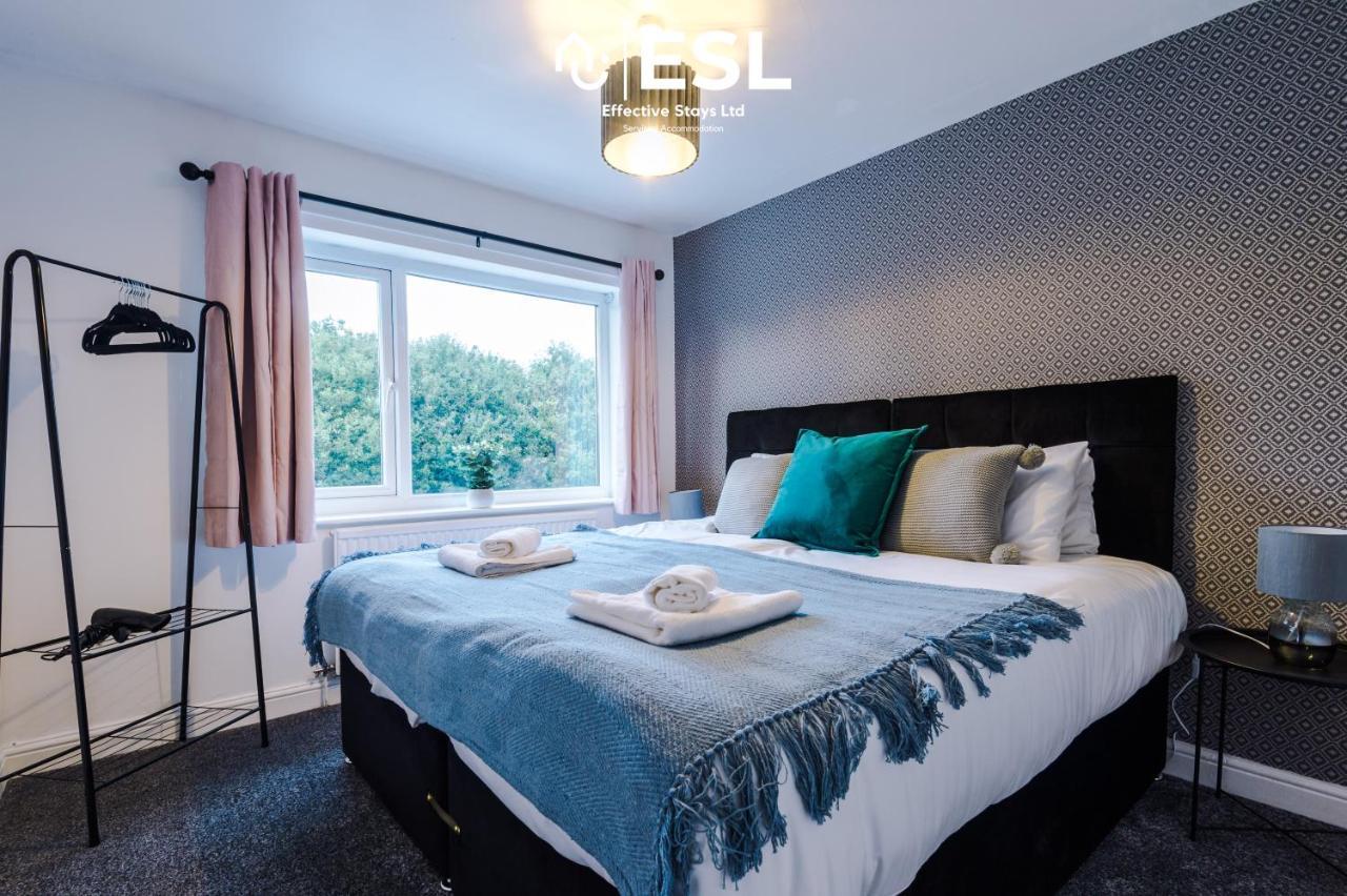 Open Plan - 3 Bedroom House - Garden And Outdoor Seating - Driveway Parking - Short Drive To City Centre Saughall Экстерьер фото