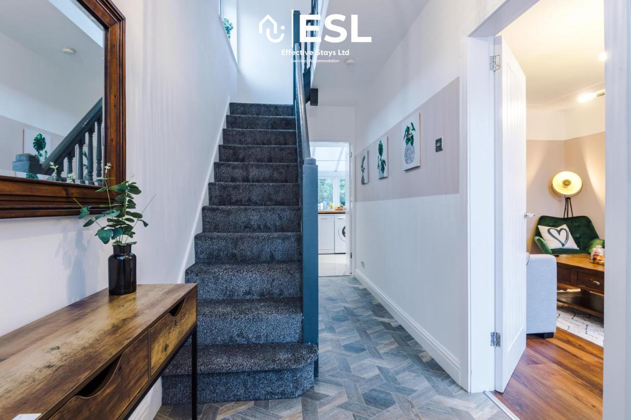 Open Plan - 3 Bedroom House - Garden And Outdoor Seating - Driveway Parking - Short Drive To City Centre Saughall Экстерьер фото