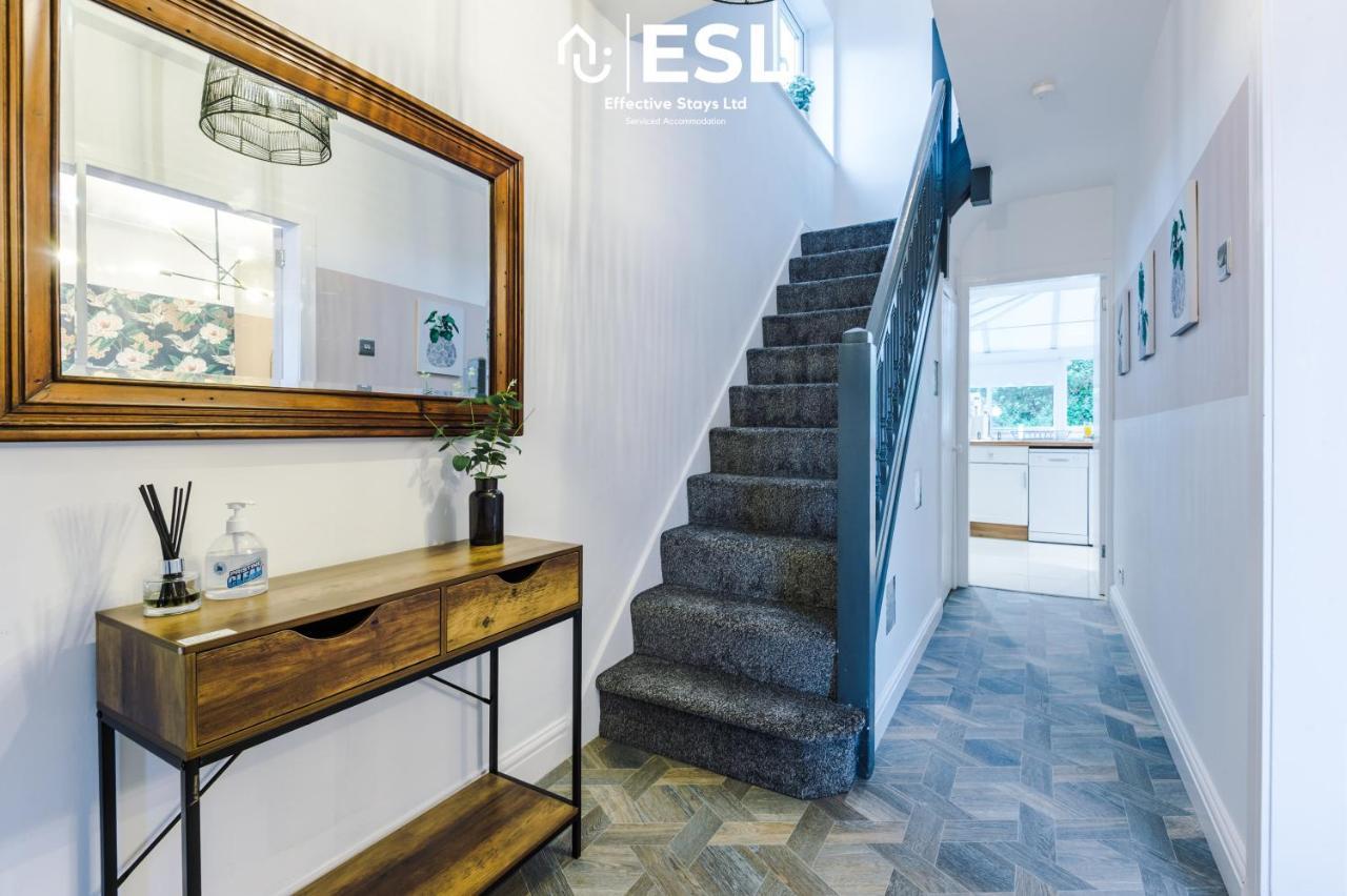 Open Plan - 3 Bedroom House - Garden And Outdoor Seating - Driveway Parking - Short Drive To City Centre Saughall Экстерьер фото
