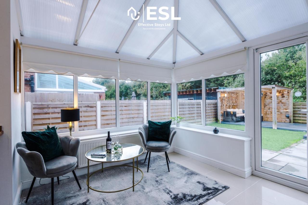 Open Plan - 3 Bedroom House - Garden And Outdoor Seating - Driveway Parking - Short Drive To City Centre Saughall Экстерьер фото