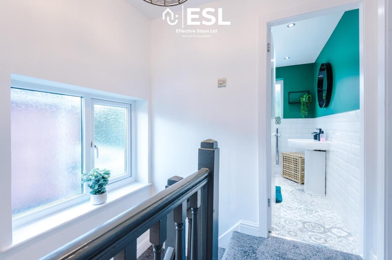 Open Plan - 3 Bedroom House - Garden And Outdoor Seating - Driveway Parking - Short Drive To City Centre Saughall Экстерьер фото