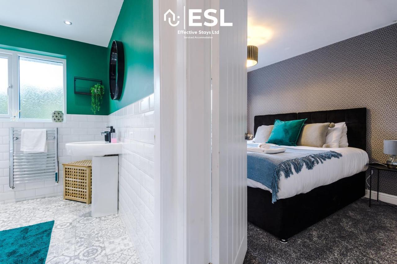 Open Plan - 3 Bedroom House - Garden And Outdoor Seating - Driveway Parking - Short Drive To City Centre Saughall Экстерьер фото